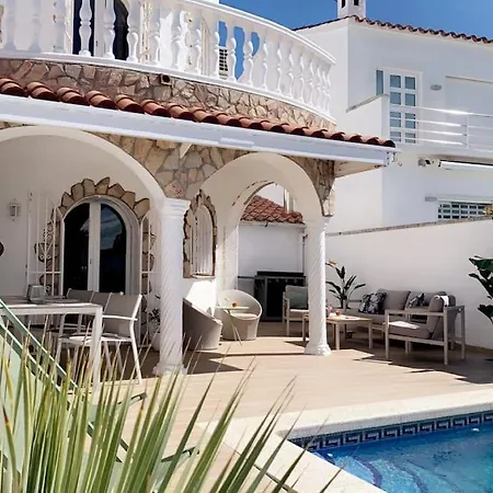 Casa Serenity Au Canal Avec Piscine Et Amarre * Empuriabrava