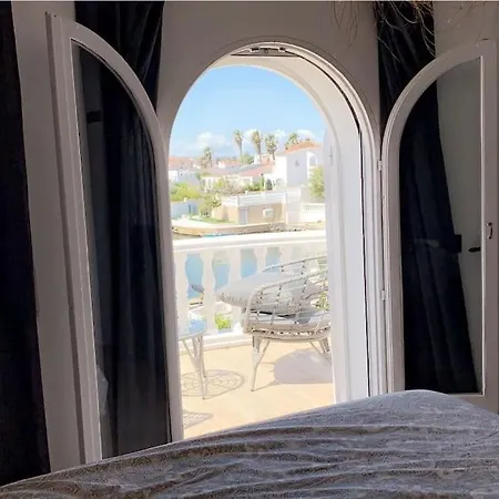 Villa Casa Serenity Au Canal Avec Piscine Et Amarre *