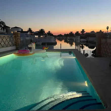 Casa Serenity Au Canal Avec Piscine Et Amarre Villa Empuriabrava